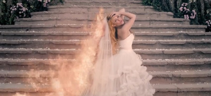 Shakira Empire Fire
